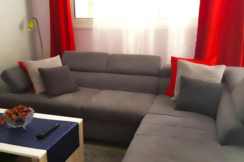 Renovated Lovely Apartment Near Airport & Sea Porto Rafti Exterior photo